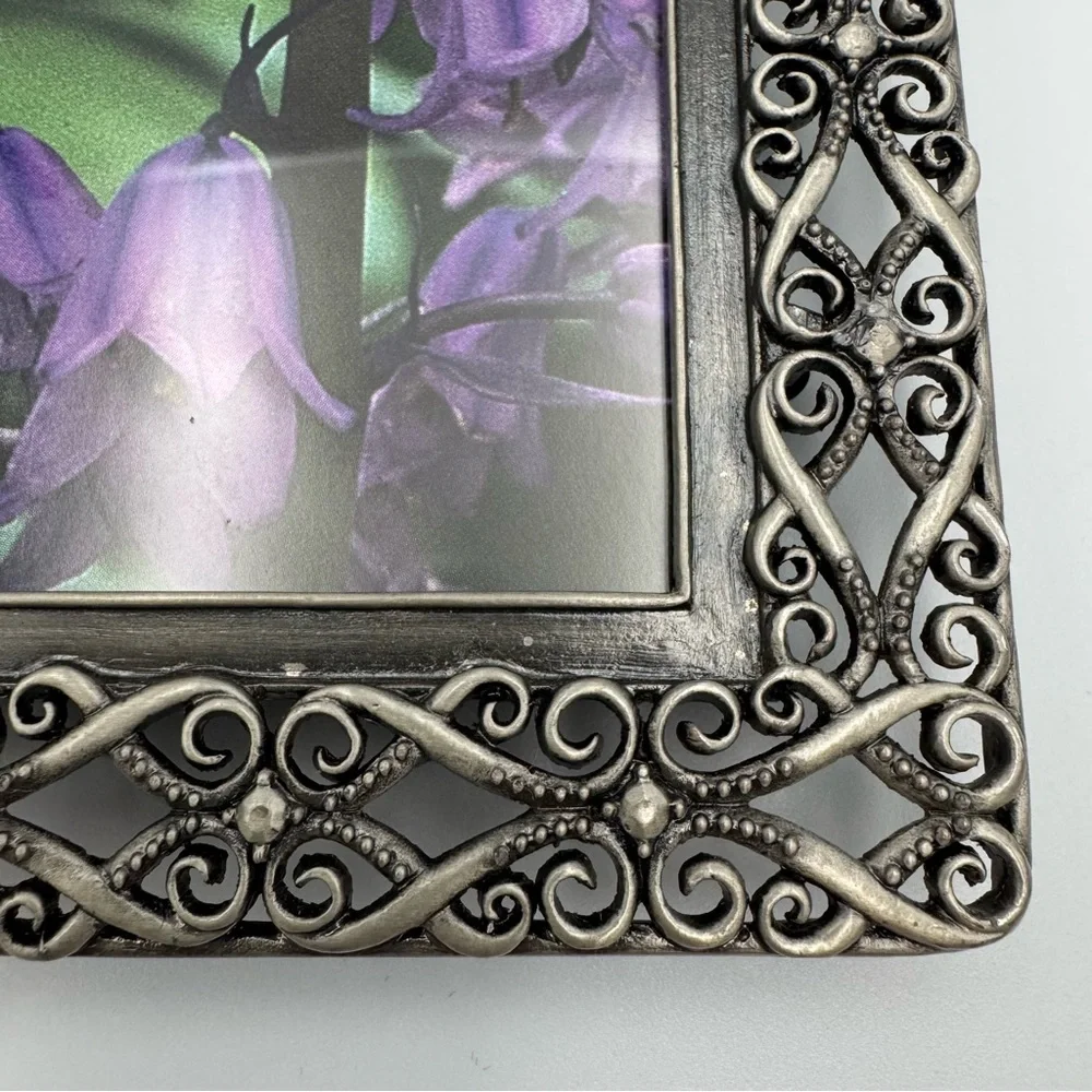 Ornate Silver-Tone Metallic Tabletop or Wall Frame Display 5x7 Picture